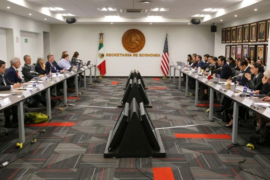 Secretaría de Economía reporta saldo positivo en primera revisión del T-MEC