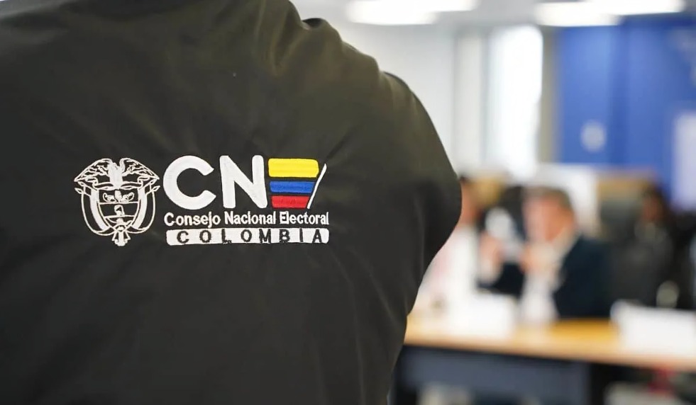 CNE declara presidente a De la Espriella