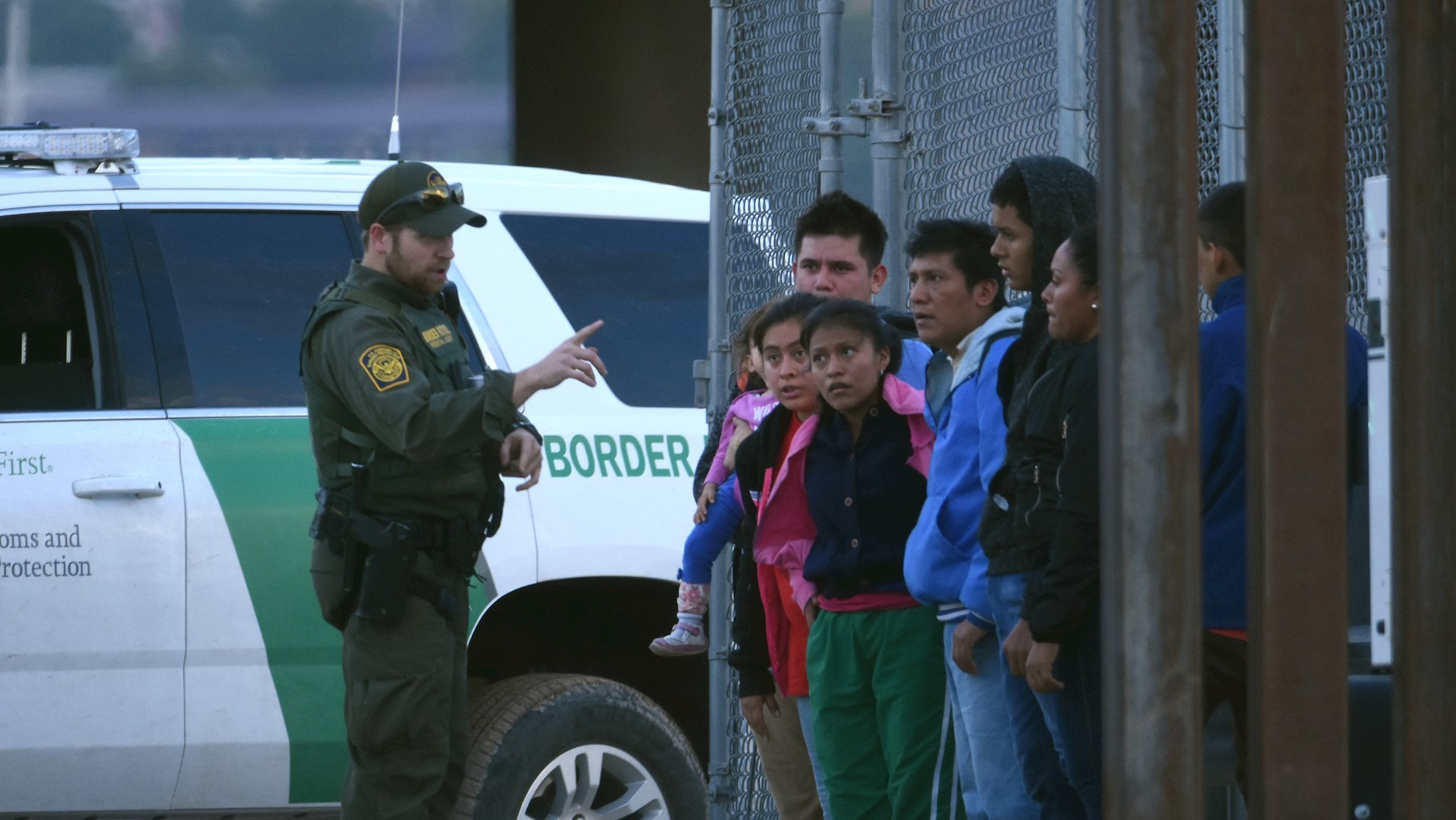 FBI presume captura de mil 343 narcos mexicanos desde abril