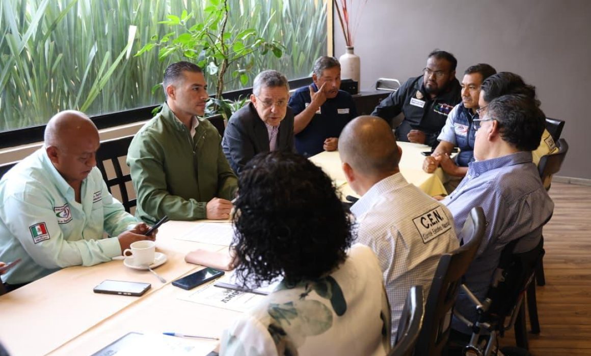 Harfuch escucha a transportistas