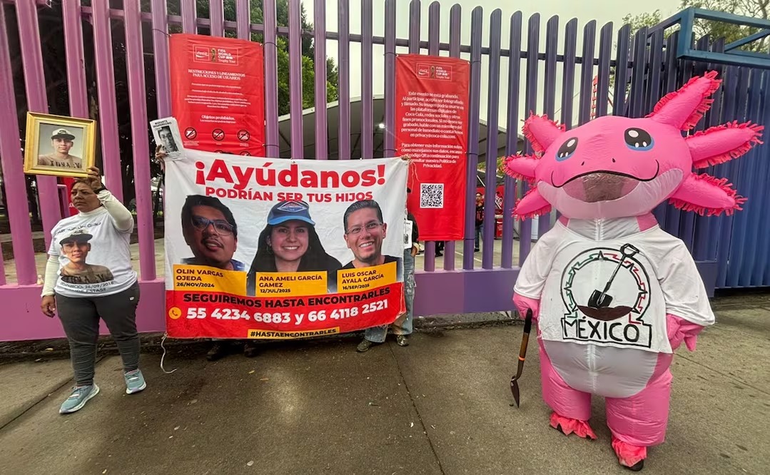Madres buscadoras protestan en Tour del Trofeo 