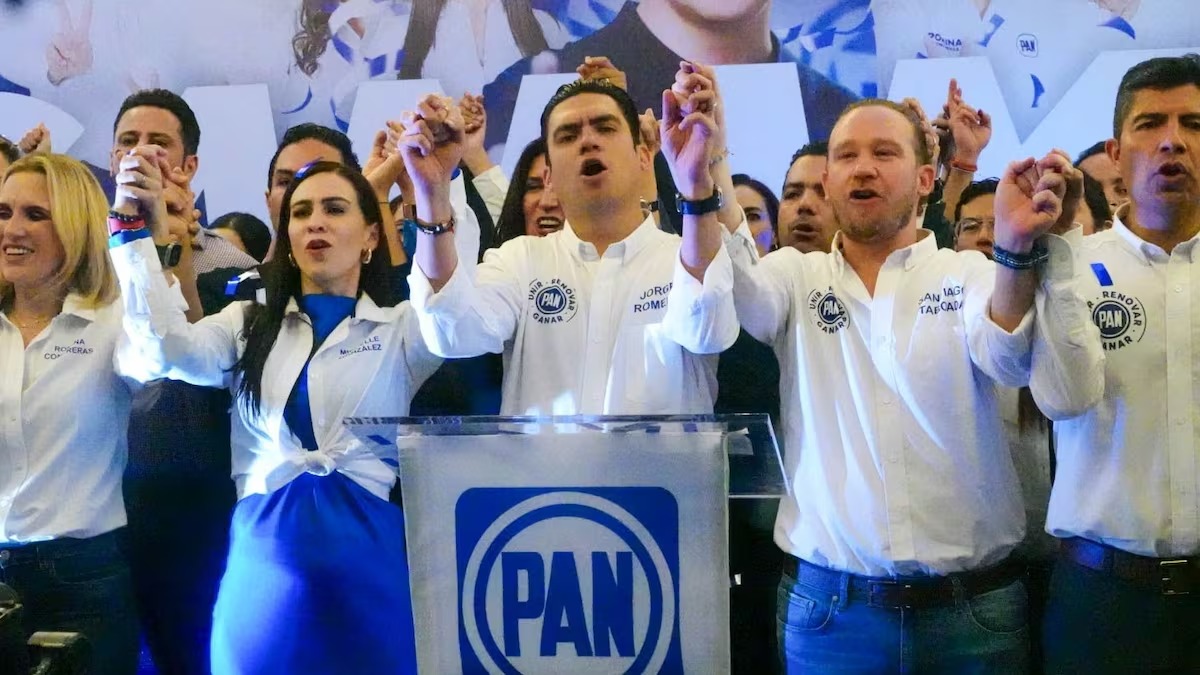 PAN acusa a AMLO de crímenes de lesa humanidad