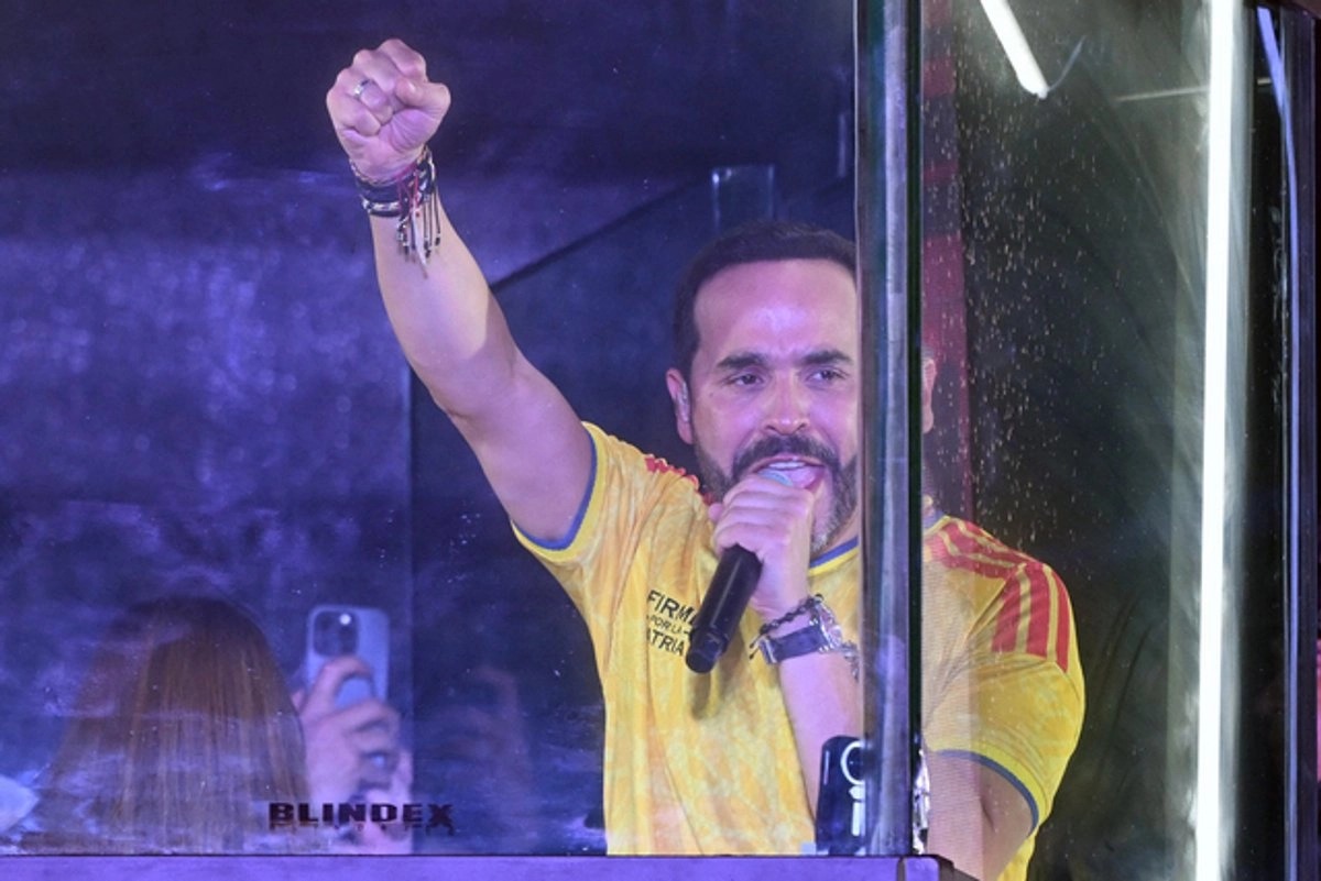 Petro pide esperar el escrutinio oficial antes de reconocer al ganador.