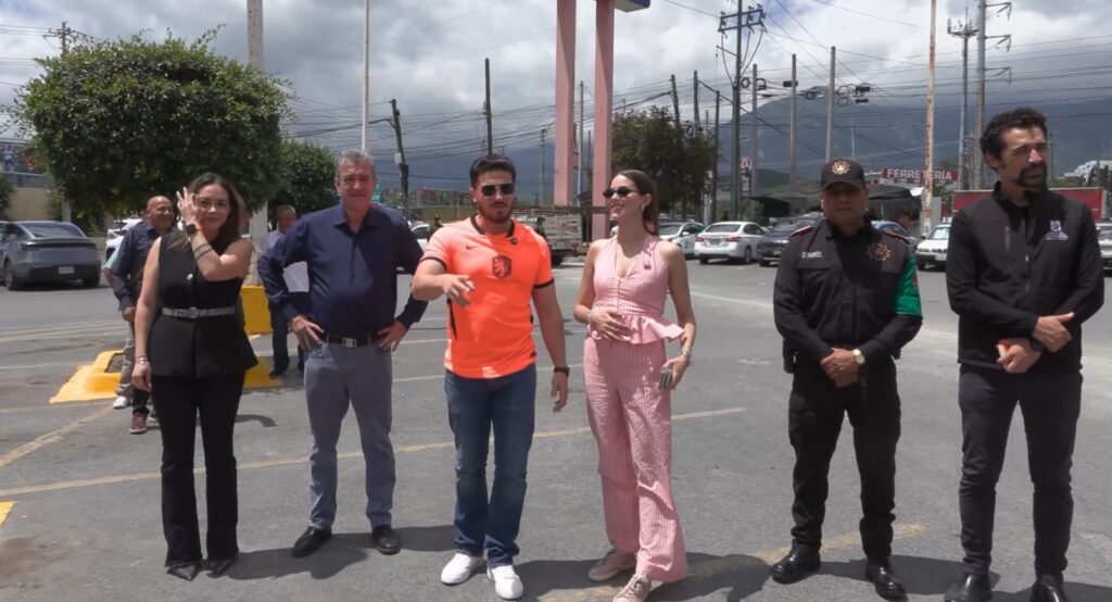 Samuel García y Mariana Rodríguez