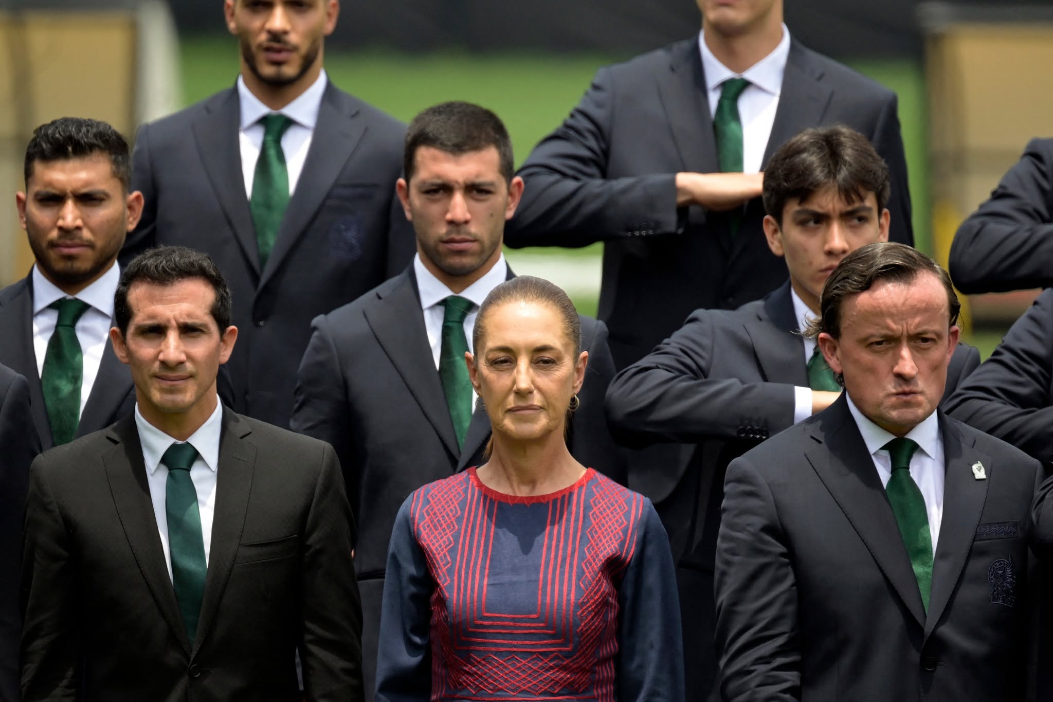 Sheinbaum abandera a la Selección Mexicana previo al Mundial