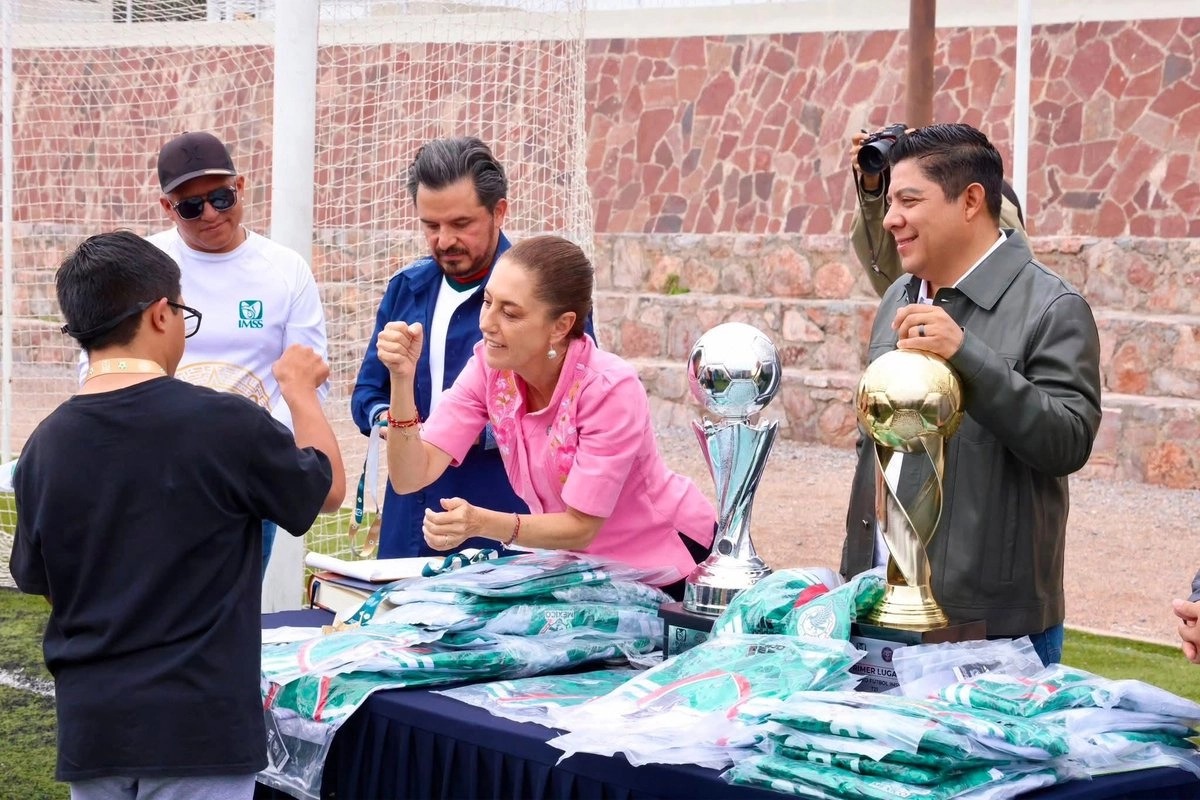 Sheinbaum entrega premios a ganadores del mundialito social en San Luis Potosí