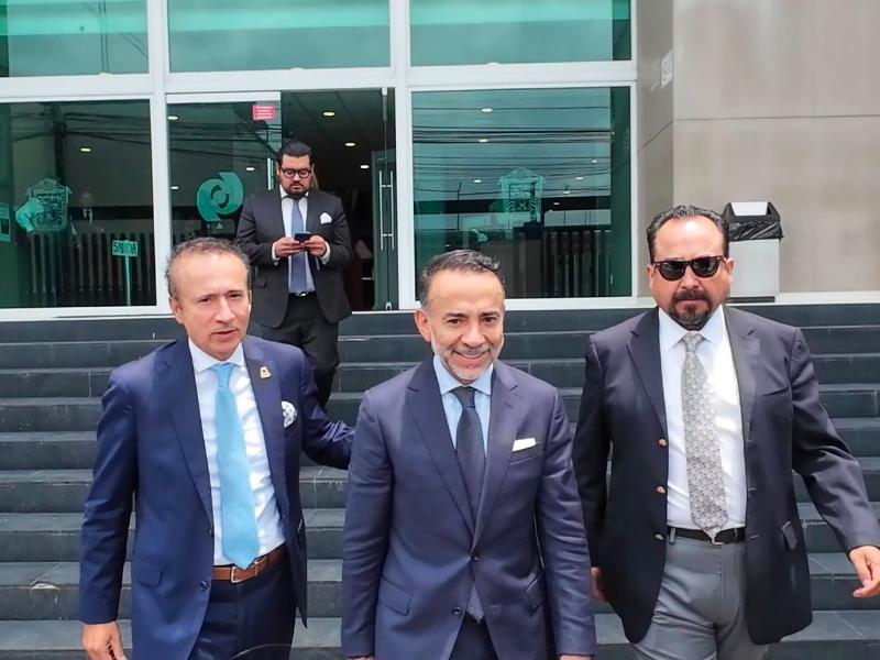 Fernando Flores vinculado a proceso