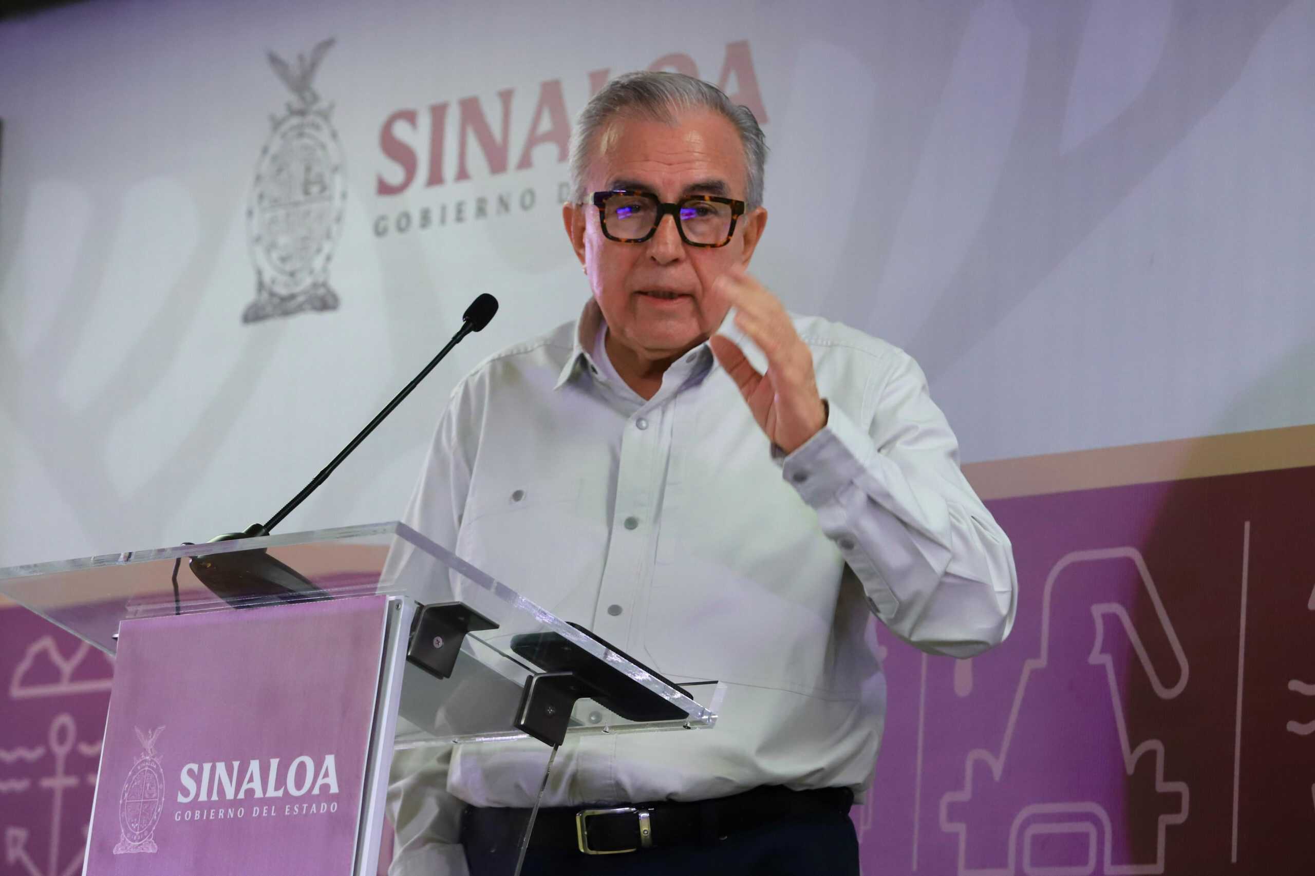 Ken Salazar niega vínculos de Rocha Moya con crimen organizado