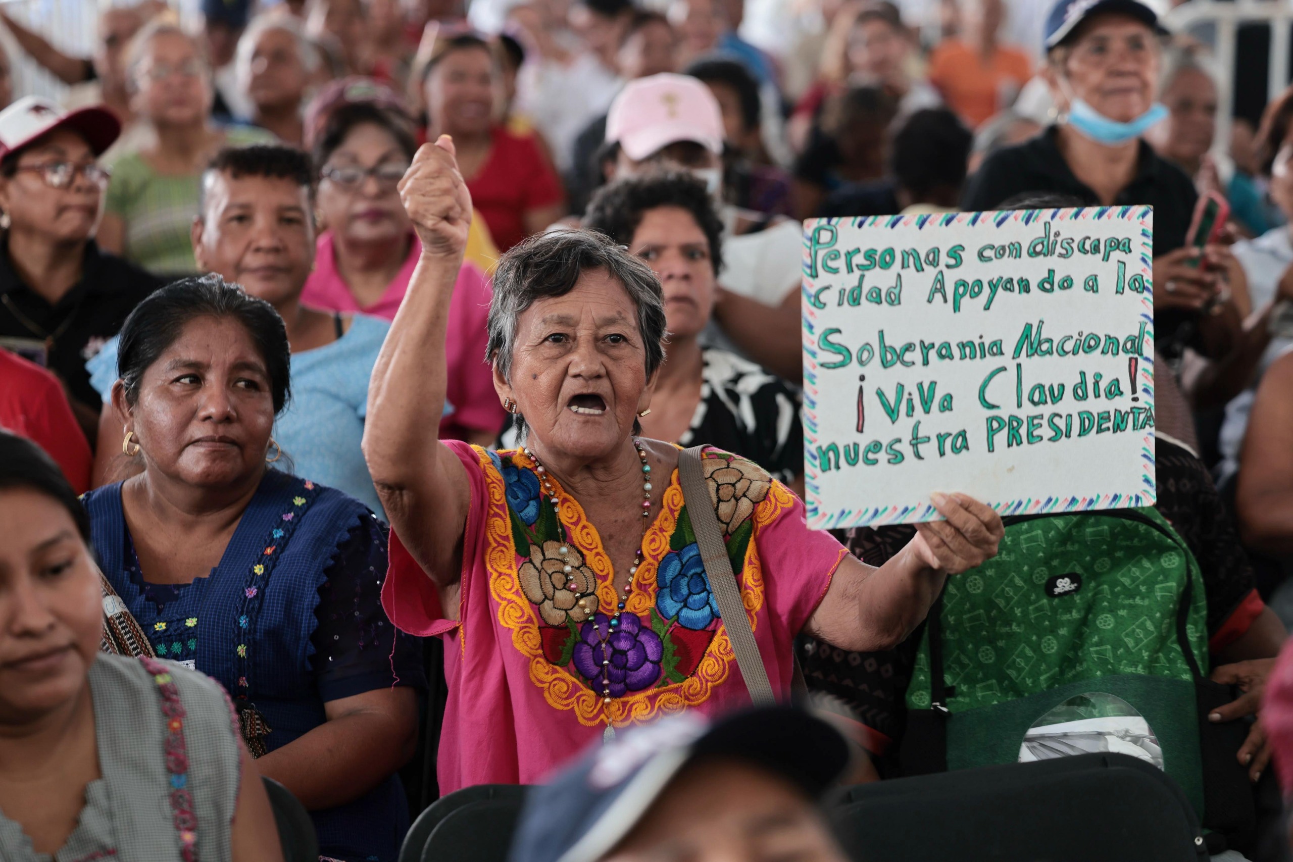 Mujeres de Acapulco apoyan a Sheinbaum