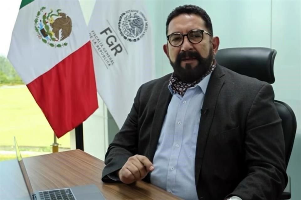 Renuncia Ulises Lara