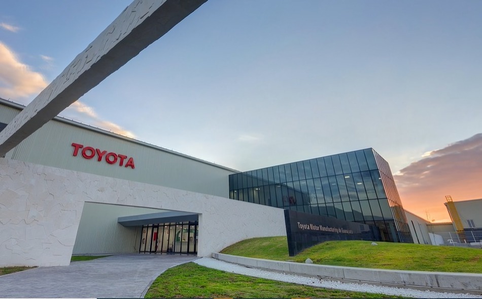 Toyota mantendrá producción y empleos en México; invertirá 500 mdd: SRE